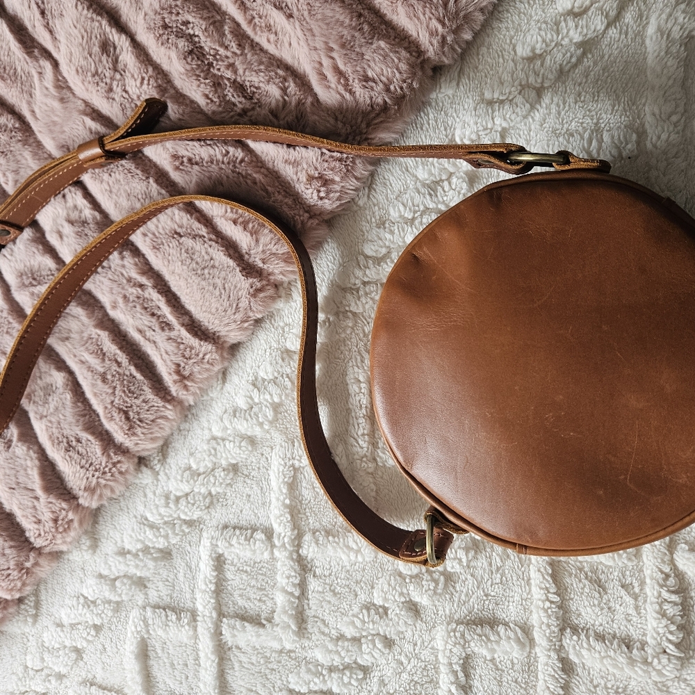 Portland Leather Honey Circle Bag - Picture 2 of 7